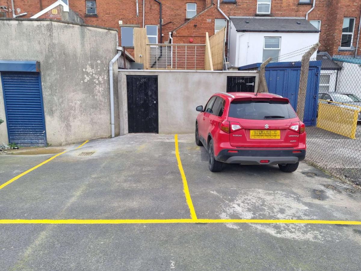 Lmk, Spacious 1 Bedroom Ground Floor Apartment, Ev Charger, Free Parking Wi-Fi, Great Location Belfast Exterior foto